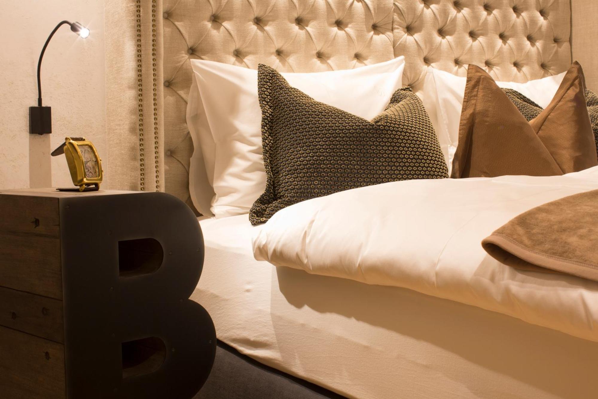 Bentleys House Mountain Residence Zürs エクステリア 写真