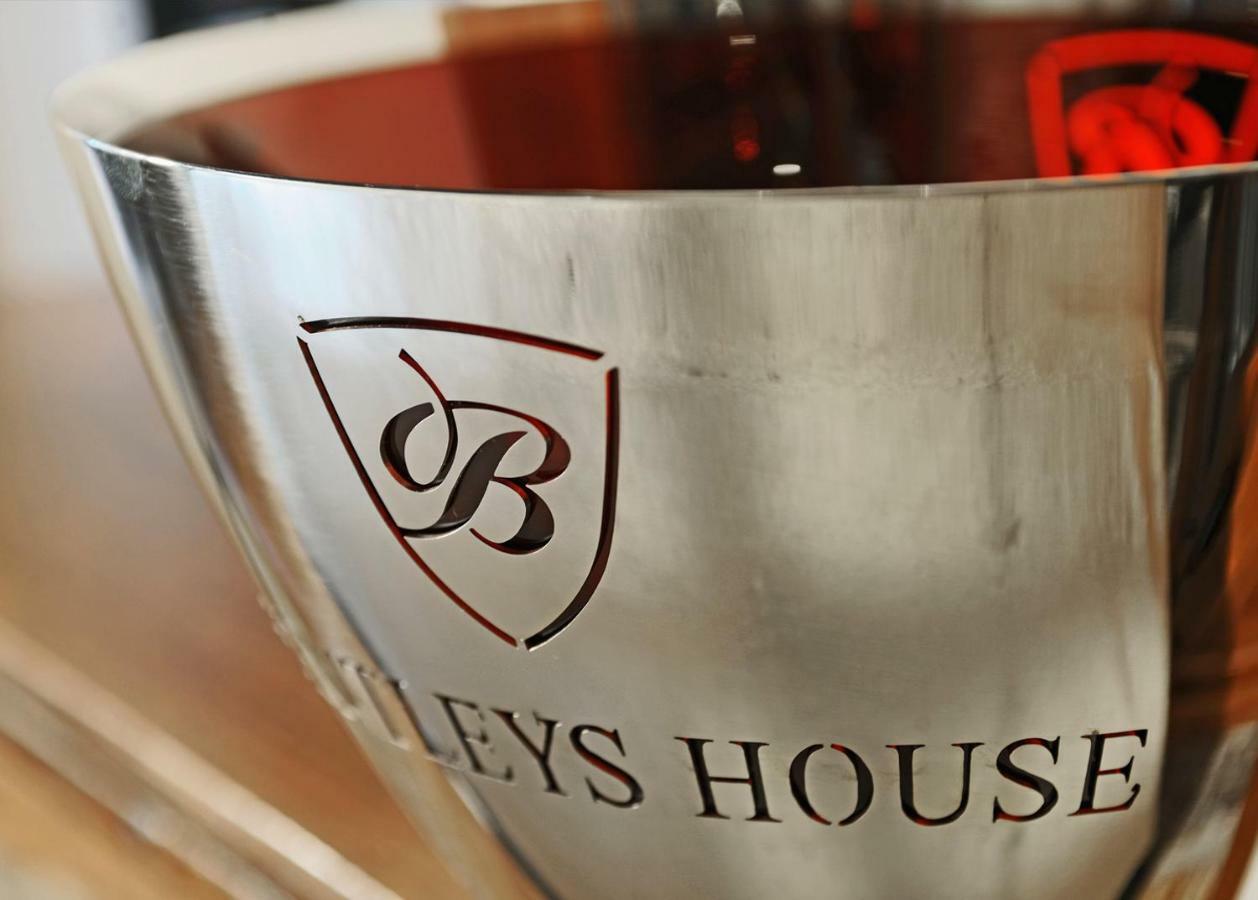 Bentleys House Mountain Residence Zürs エクステリア 写真