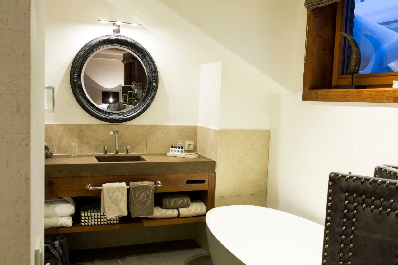Bentleys House Mountain Residence Zürs エクステリア 写真