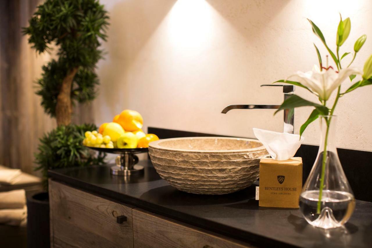 Bentleys House Mountain Residence Zürs エクステリア 写真